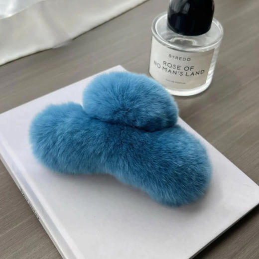 真獭兔毛/水貂毛球/水钻蝴蝶结鲨鱼夹  A-5800 商品图0