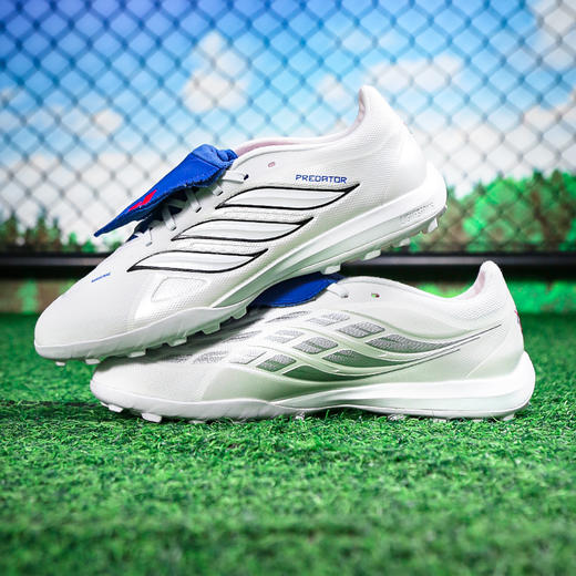 小李子ADIDAS阿迪达斯 猎鹰 中端TF碎钉训练成人足球鞋男JS4853 商品图2