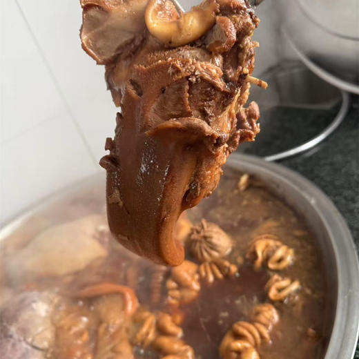 黑猪卤猪肉系列| 村里杀的黑猪制作而成，猪蹄，猪皮，猪头肉，各种内脏，香而不腻，加了一点盐，不是很咸，会有黑色毛根，介意慎拍⭐️顺丰快递 商品图9