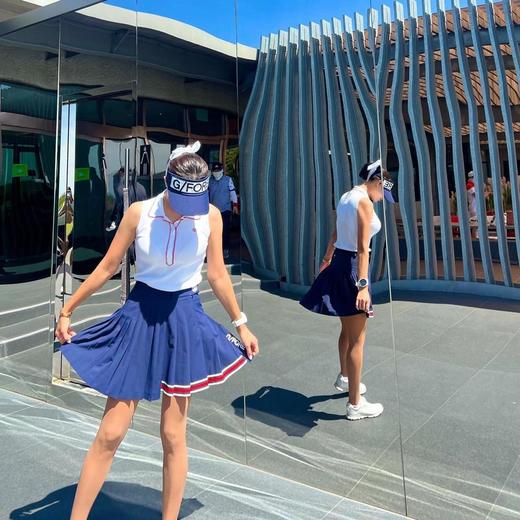 G家新款女士无袖修身POLO针织衫来了！气质爆棚，别说我没有告诉你！非常百搭，运动休闲搭配短裙长裤，时髦又优雅！天气乍寒配个打底衣或作为内搭，气质温柔，修身不紧身，显瘦遮肉！ 商品图2