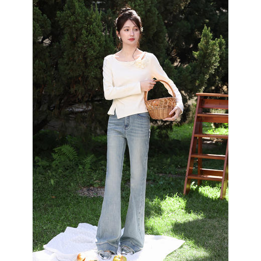 鹿向南「茉影扶光」长袖杏色T恤女春季新款气质开叉显瘦打底上衣 商品图1