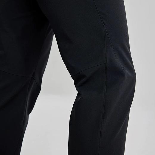 一店d 搞凯乐石雨崩软壳裤 一款专为户外爱好者设计神裤👖
真正的天花板 旗舰级的软壳裤，在耐磨性、透气性和舒适度方面真的没得说 商品图3