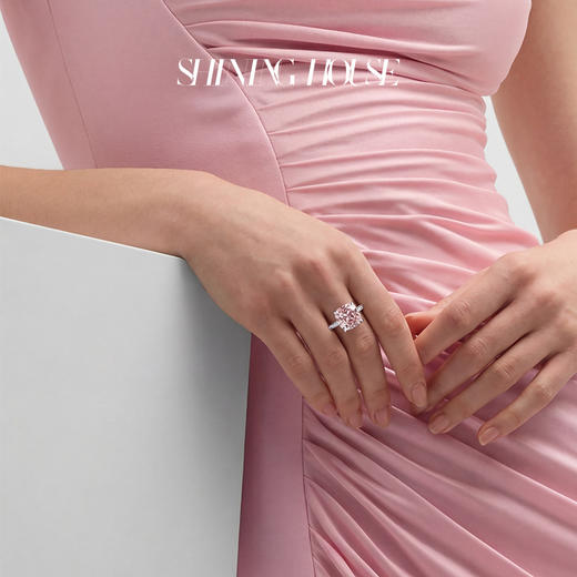 ShiningHouse[培育]  粉钻系列 18k金钻石戒指 粉钻垫形2克拉钻人工真钻人造钻石K金戒指时尚钻石女戒悦己送礼臻选【此商品不支持7天无理由退货退款】预计3日发货 商品图3