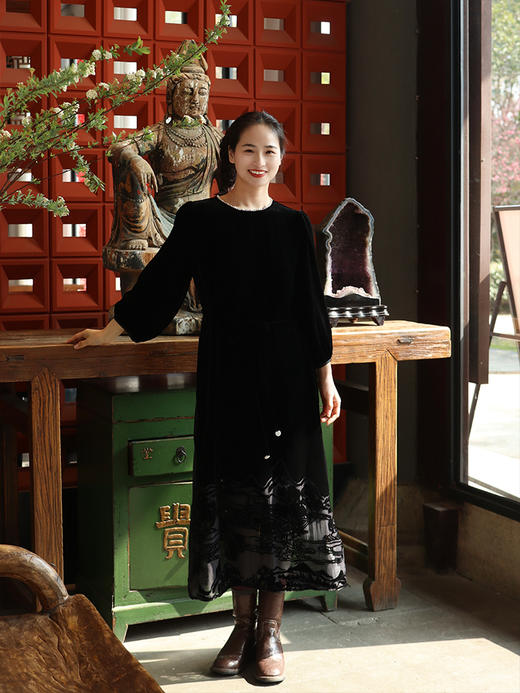 【100%桑蚕丝】 真丝丝绒长裙   过年约会、参加各种聚餐聚会总要一件能撑场面的裙子，这几条裙子藏肉显瘦不紧绷  自带优雅和贵气 商品图11