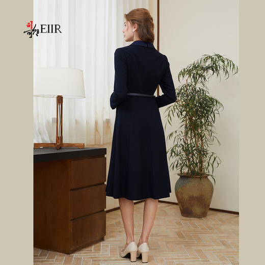 司歌V领风衣式翻领连衣裙长袖收腰端庄气质R921046X 商品图3