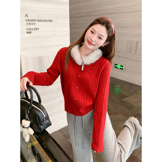 <曾小咸推荐> 2.27 现货秒杀 ！微信超特价！氛围感毛领毛衣 日常209.99 立减120 秒杀89.99！ 商品图4