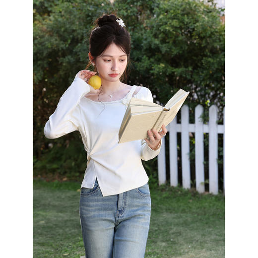 鹿向南「茉影扶光」长袖杏色T恤女春季新款气质开叉显瘦打底上衣 商品图2