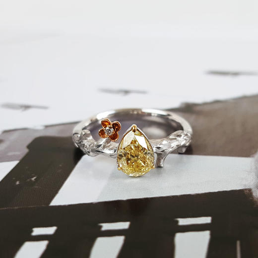 AU750双色金设计师款灵动藤蔓树枝造型1.13克拉梨型黄色钻石戒指 14号（戒圈可改）290126NJS44 商品图5