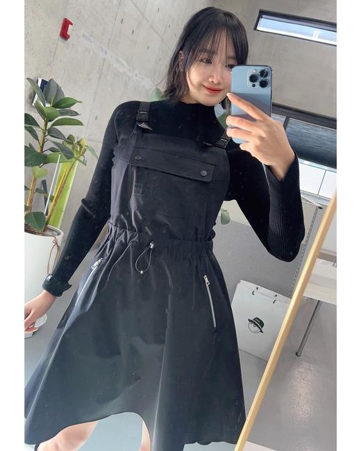 G家新款女士防水背带连衣裙来了！炒鸡🔥爆，🇰🇷ZG爆款，原厂高品质出货两次都一件没留住，这次好不容易抢到少许现货，🉑️秒！先说版型，也是市场货的一大弊端！ 商品图1