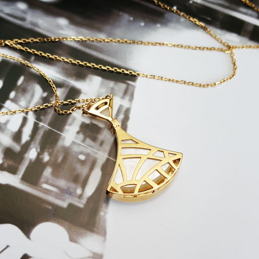 AU750黄金经典时尚高定定制款贝母扇子造型群镶钻石吊坠项链 链长：44CM（长度可调节）010226NJS01 商品图5