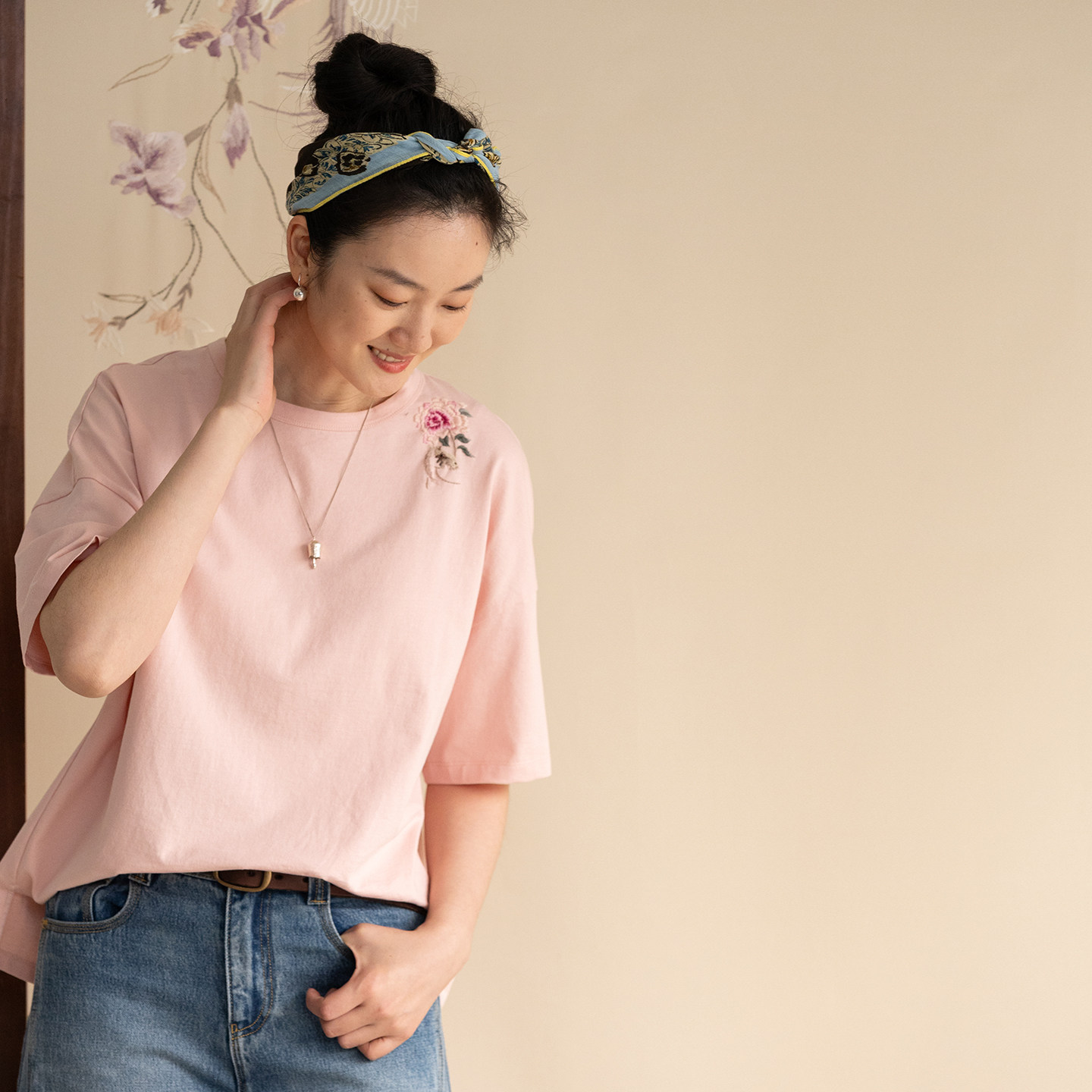 牧衣游原创20支手工刺绣棉质T恤宽松圆领纯色简约百搭短袖 迎春乐