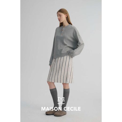 MAISON CECILE两色|羊毛棉百搭实穿牛角扣亨利领松弛落肩长袖卫衣 商品图4