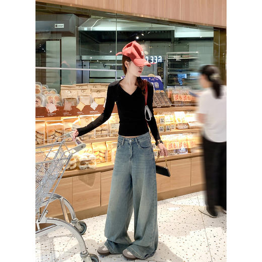 <曾小咸推荐> 2.26 现货秒杀 ！微信超特价！2色v领长袖t恤 日常109.99 立减50 秒杀59.99！！复古卡其色高腰直筒休闲裤  秒杀129.99！ 商品图3