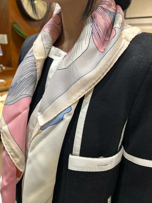 爱马仕 鸢尾彩虹 丝巾 商品图2