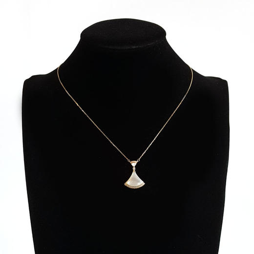 AU750黄金经典时尚高定定制款贝母扇子造型群镶钻石吊坠项链 链长：44CM（长度可调节）010226NJS01 商品图6