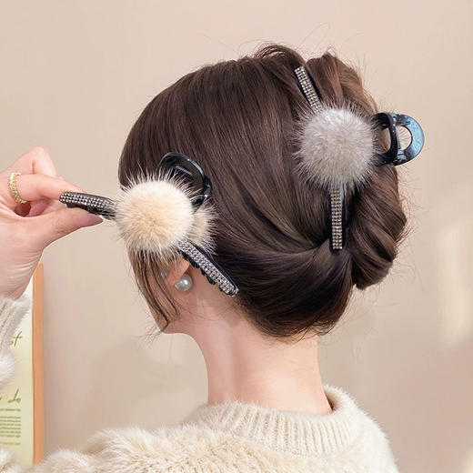 真獭兔毛/水貂毛球/水钻蝴蝶结鲨鱼夹  A-5800 商品图6
