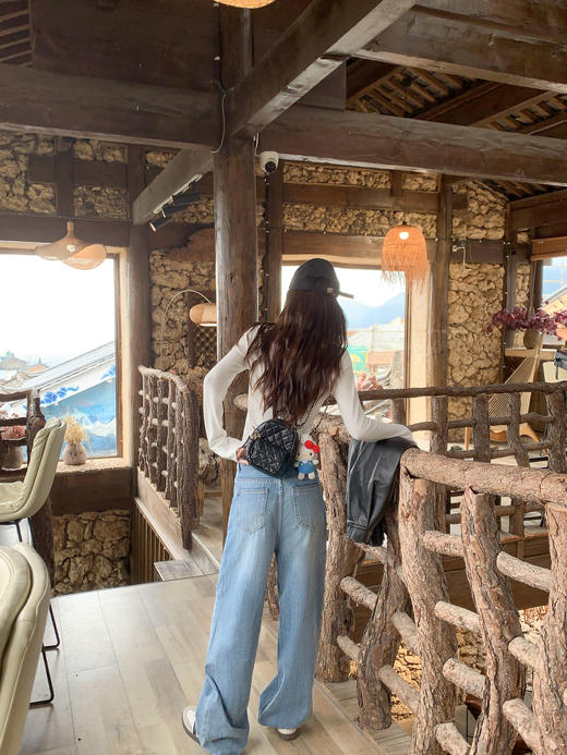 <曾小咸推荐>2.20现货秒杀 ！微信超特价！韩系镂空领口t恤 日常109.99 立减50 秒杀59.99！！复古纹理宽直筒牛仔裤 秒杀99.99！！ 商品图8