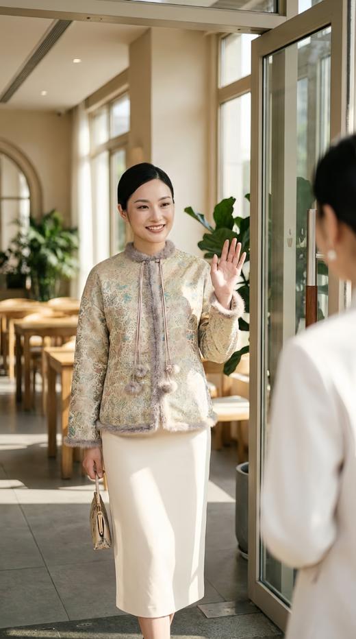 SJ同款轻国风立领夹棉水貂毛花扣外套 商品图6