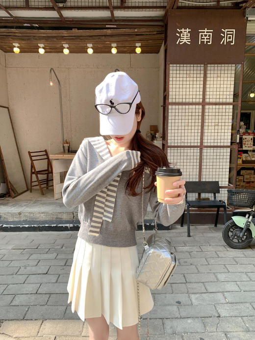 <曾小咸推荐>2.26现货秒杀 ！微信超特价！学院风披肩假两件针织衫 日常219.99 立减130 秒杀89.99！！ 商品图8