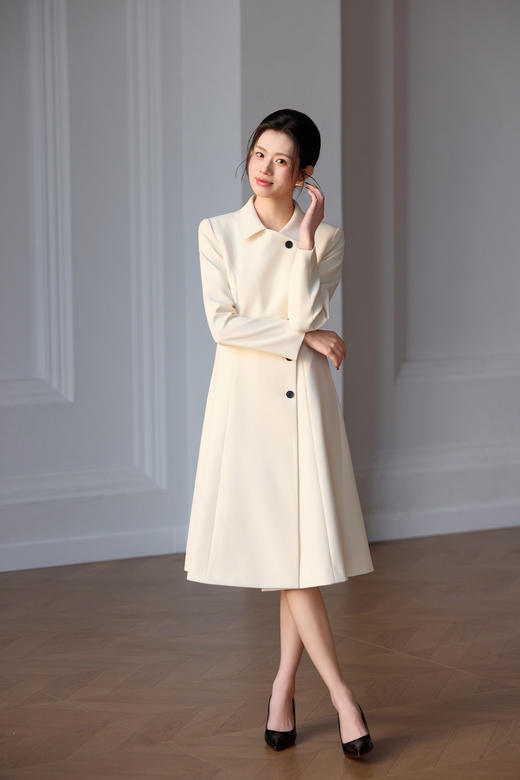 法小曼*子珍专区米白色翻领收腰连衣裙女秋冬中长款通勤Q1511 商品图3