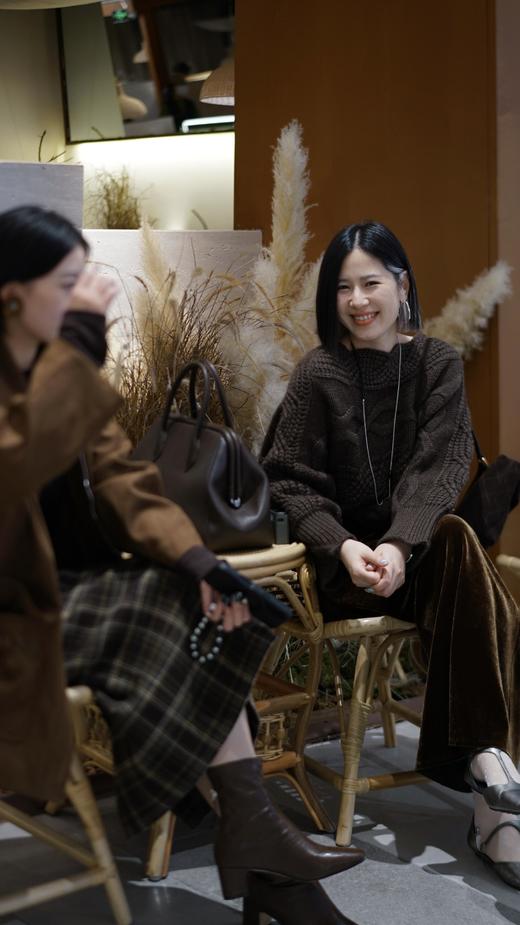 净奢风深焙棕金丝绒波光粼粼半裙 商品图12