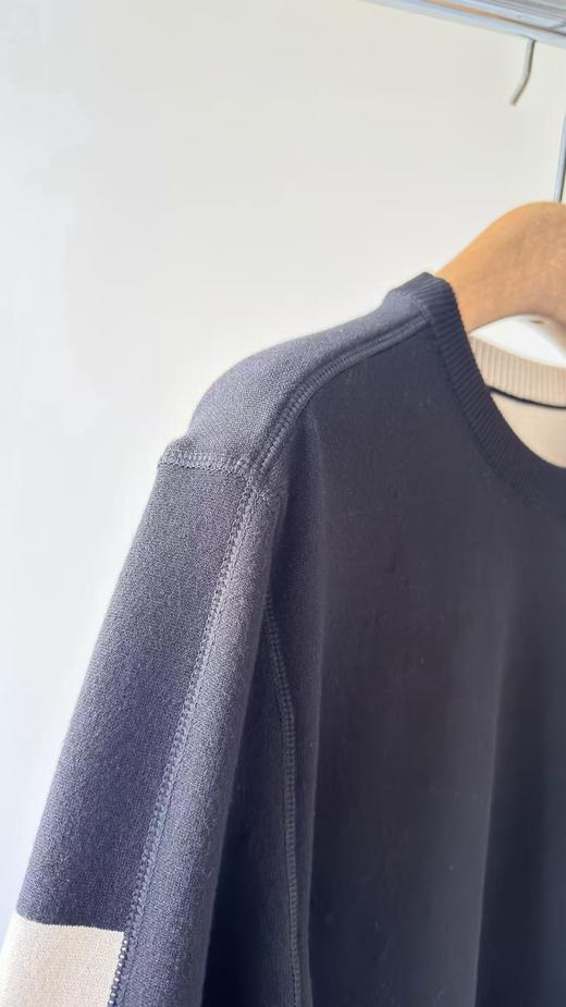 25冬款PXG原单男款毛衣，超级帅气的男款，韩国🇰🇷客供纱线🧶，有质感💕，有弹力超舒服，工艺复杂，撞色设计，超级帅气，立体刺绣🪡LOG O，质感满满！ 商品图5