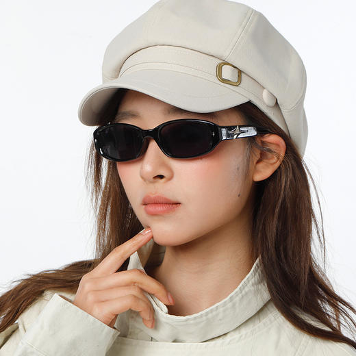 【积分兑】甜酷小框形树脂太阳镜眼镜-纪念日百货门店同款169098007 商品图3