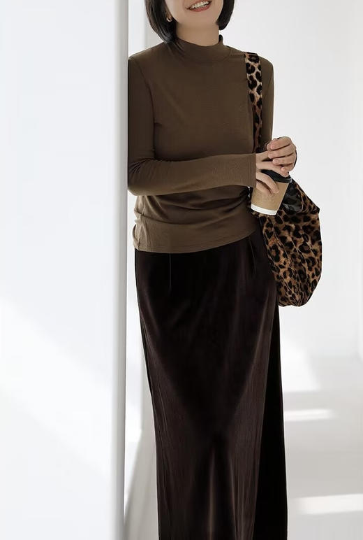 净奢风深焙棕金丝绒波光粼粼半裙 商品图9