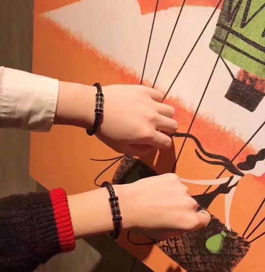 F020515简约不失时尚编制皮绳转运珠手镯手链 商品图5