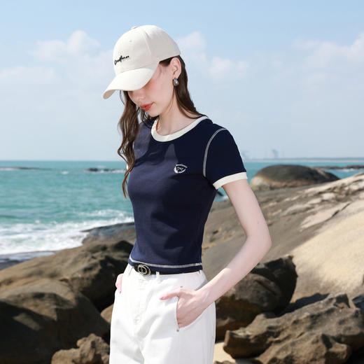 三彩2026春季新款撞色圆领字母绣花T恤修身短款基础套头衫上衣M 商品图1