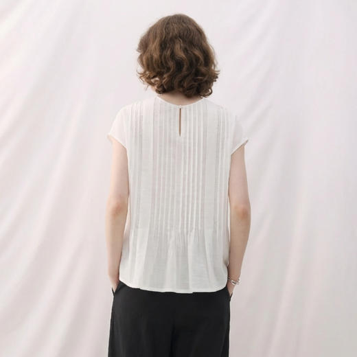 谜底褶皱肌理上衣无袖2026春季新品天丝亚麻休闲衬衣女265MS5004 商品图2