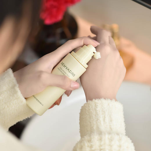 【春节正常发货】停产清仓！华熙生物旗下 润熙泉 玻尿酸青颜护肤套盒 商品图2