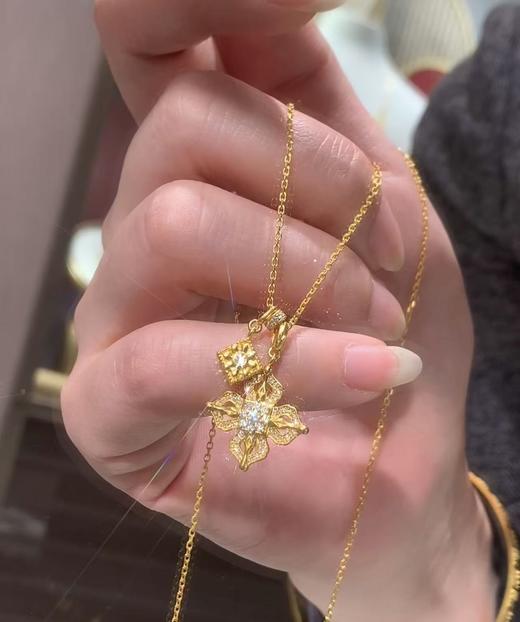 周大福传承系列足金镶嵌钻石 商品图2