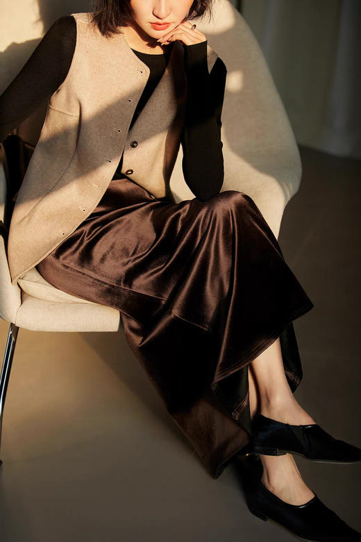 净奢风深焙棕金丝绒波光粼粼半裙 商品图5
