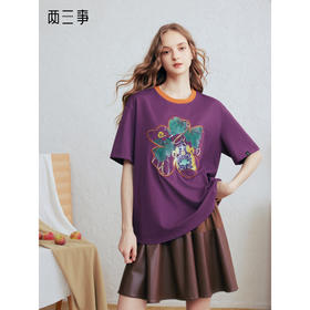 两三事 梅子红酒 2026春季新款复古印花贴布绣撞色圆领纯棉t恤女
