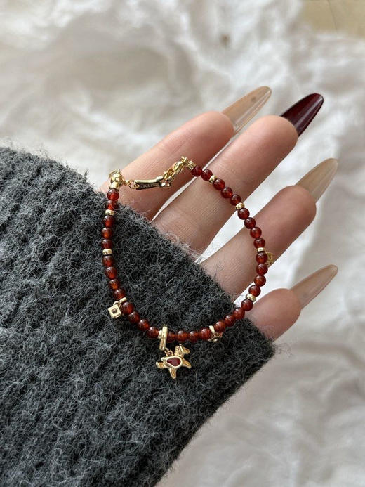 原单正品 Lora Rose限定金色飞马串珠手链！！为红运加“马”

红红火火过大年，女生！！全部戴上！！ 商品图0