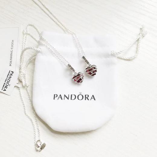 F020524镂空心形包裹着一枚可活动的心形玻璃心形曲字锁骨链项链 商品图1