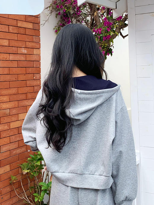 【百图lulu定制】【一套299元】【微风三件套】拼色 夹克 外套 休闲裤 吊带 外套 裤子三件套 商品图5