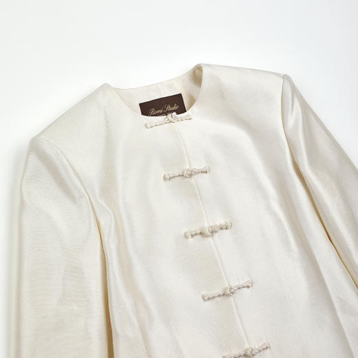 ROMI STUDIO羊毛桑蚕丝混纺手工丝绒盘扣新中式外套 RWDSWG2324 商品图9