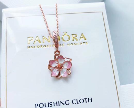 F020514少女心爆棚立体设计渐变粉樱花飞舞项链 商品图1