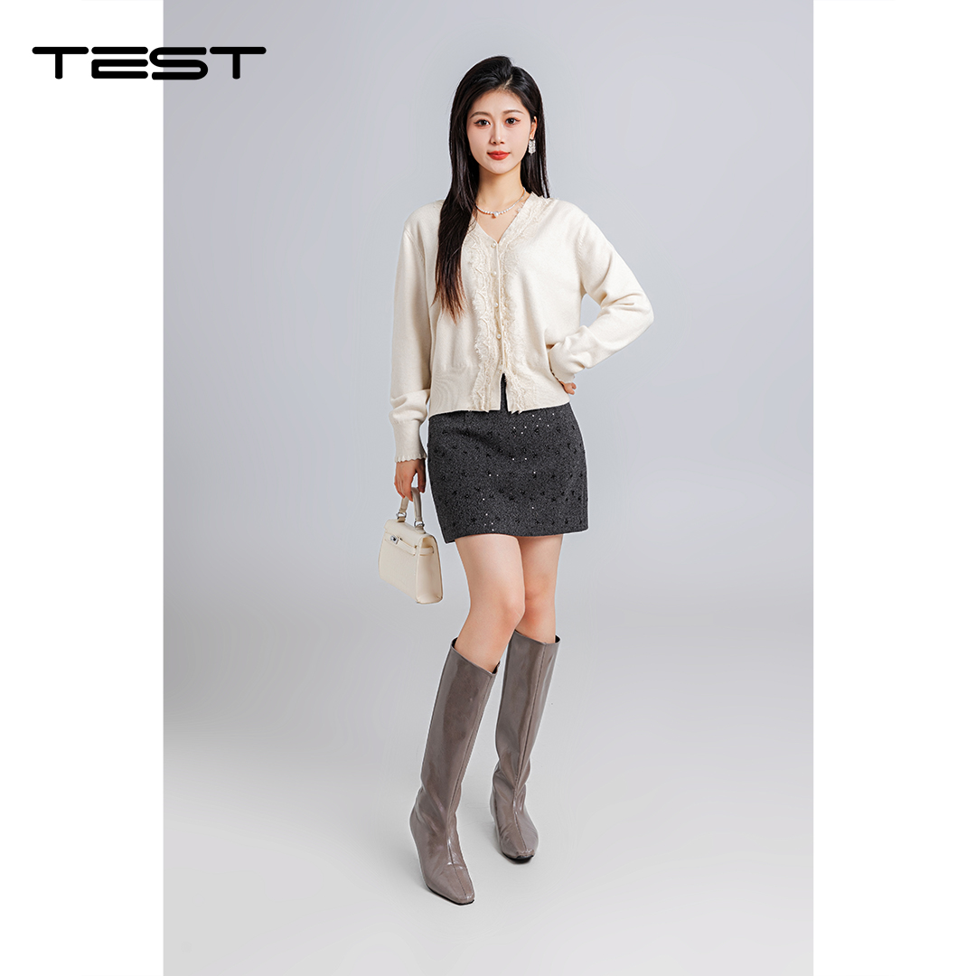 春上新蕾丝拼接V领秋冬新款软糯亲肤毛衣1261017