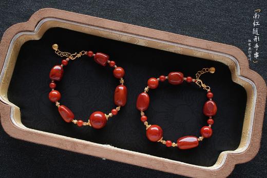 【宫里上新】川料火焰红南红随形手串 CR 商品图4