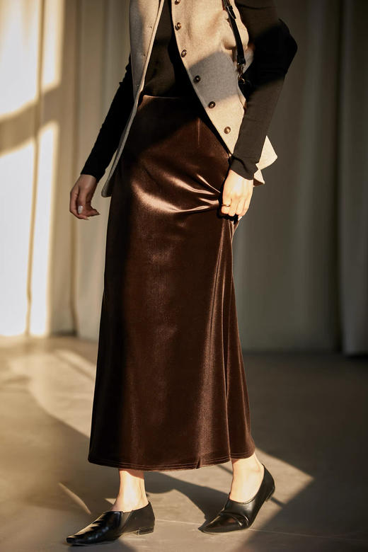 净奢风深焙棕金丝绒波光粼粼半裙 商品图7