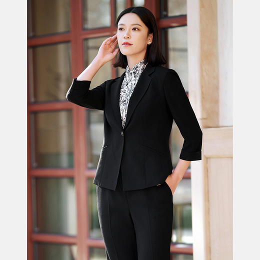 皮尔卡丹女装黑色无领一粒扣西服上衣P51121U5035B0 商品图1