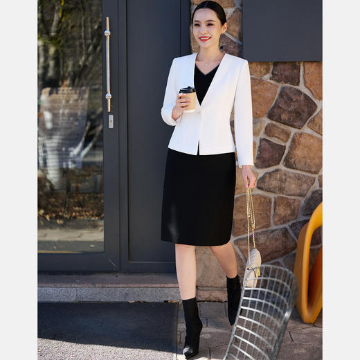 皮尔卡丹女装无袖V领黑色连衣裙P51104D4071B0 商品图0