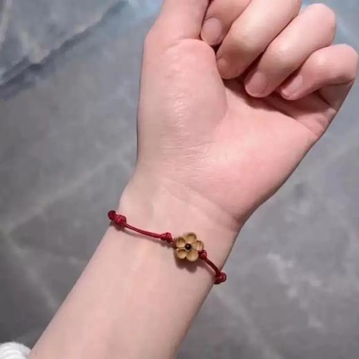 【秒杀❗️19.9抢4条🔥新年编织红绳手链】迎春接福，好运连连，带福回家！小红书同款雕刻梅花红绳手绳手工绳编织幸运手绳送闺蜜礼物马年 商品图1