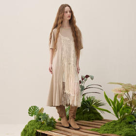 谜底连衣裙短袖2026年春季新品复古蕾丝流苏拼接度假女261ML0026