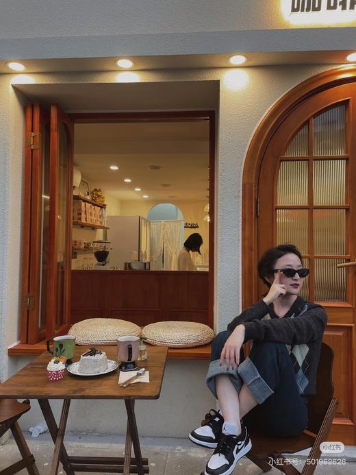 一店d 𝐀𝐢𝐫 𝐉𝐨𝐫𝐝𝐚𝐧 𝟏准备好蹲
26年第一波乔丹低帮必须安排
一共9个配色 基本上全部是刚刚发售的新色还有CNY马年限定帅疯了！经典元年也有安排 每个颜色都很绝 商品图13