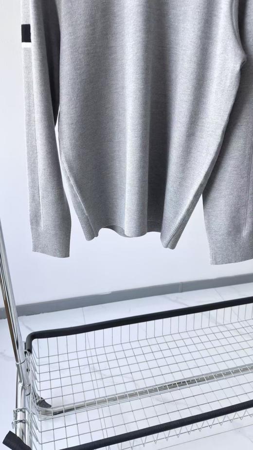 25冬款PX G原单男款毛衣，超级帅气的男款，韩国🇰🇷客供纱线🧶，有质感💕，有弹力超舒服，工艺复杂，撞色设计，超级帅气，质感满满！有一定厚度，单穿或者里面搭配打底穿都好看！ 商品图2