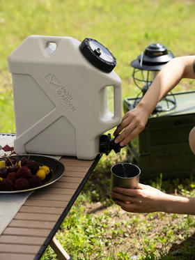 牧高笛牧泽蓄水桶户外露营带龙头便携车载水桶大容量储水箱自驾游